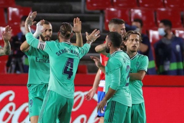 Real Madrid venció a Granada y acaricia el título en España