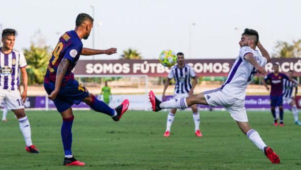Stiven Plaza ingresó al cambio en la derrota del Valladolid ‘B’ y se quedó sin opciones de ascender en España.
