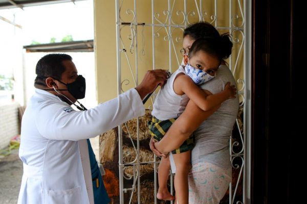 MANTA: Brigadas médicas domiciliarias han atendido más de 72 mil personas para contener la Covid-19