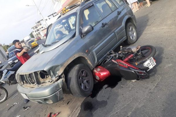 Manta Una mujer resultó herida en un choque en el barrio Los Ángeles