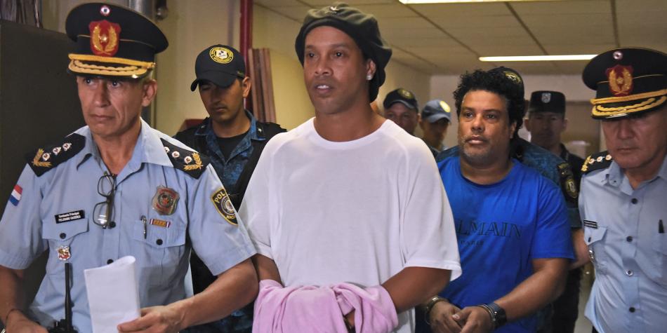 Ronaldinho ya tendría fecha para quedar libre en Paraguay