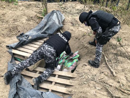 Manabí: Tres toneladas de droga fueron halladas en el sitio Manantiales, en Montecristi