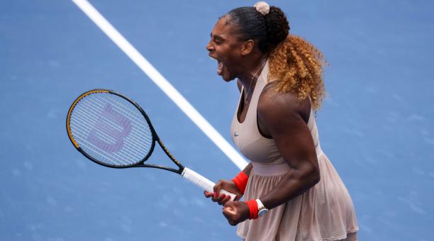 Serena Williams y Thiem avanzan a cuartos del Abierto de EEUU .